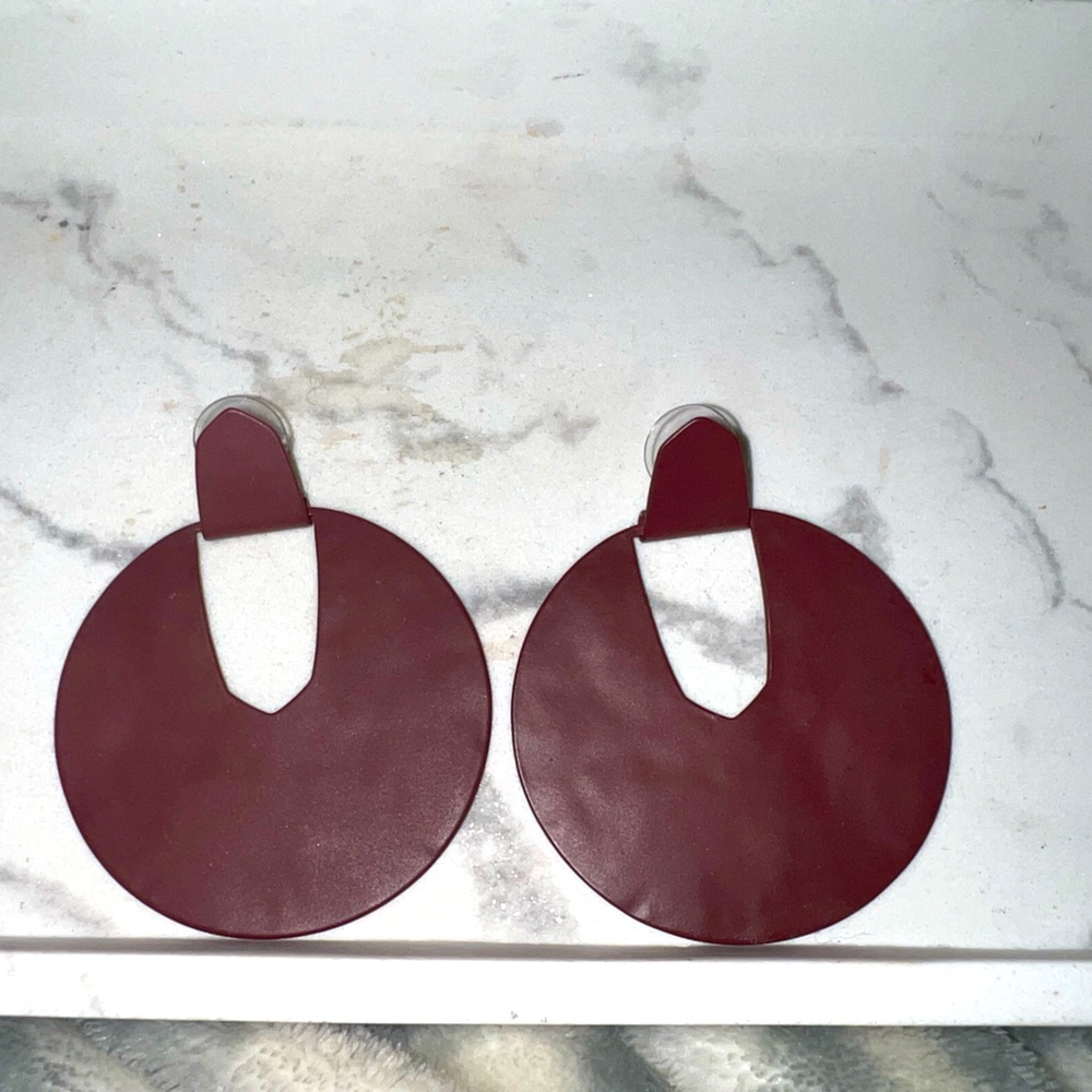 Kendra Scott Diane Earrings in Maroon